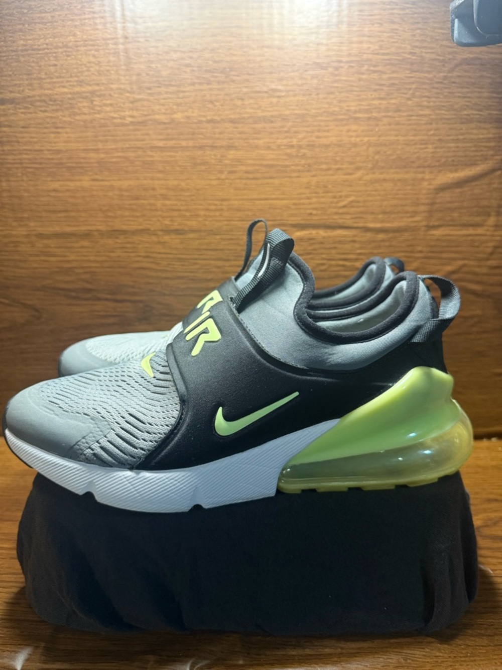 Nike Kids Air Max 270 Slip-On Sneakers - Grey/Black/Volt
